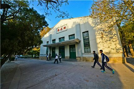 �R������W(xu��)У��������