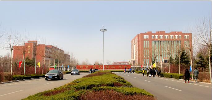 ���������Ϻ��ՌW(xu��)У�᣿���ՌW(xu��)У�W(xu��)�M(f��i)һ�������