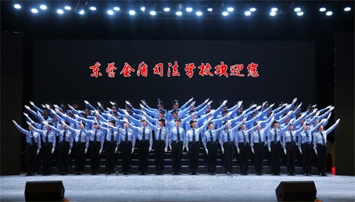 �S�ӱ�����Ϣ ����һ�̲�ֹ ɽ�|�|�I���˾���W(xu��)У����?x��n)|�I���H�����ջ��