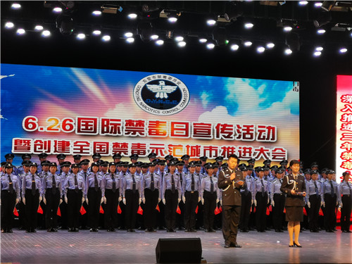 ɽ�|�|�I���˾���W(xu��)У300���W(xu��)������?x��n)|�I��6.26�����H�������������