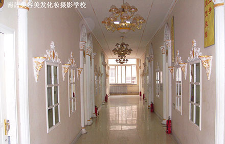 ���u����W(xu��)У��ʲô�n�̣������݌��I(y��)����