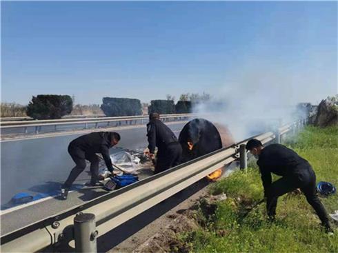 ů�ģ�����·�ϰl(f��)�����(z��i)���|�I���˾���W(xu��)У�h�T�ɲ�����Ԯ����