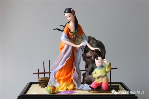 ���z�����c��Ӗ�WУ