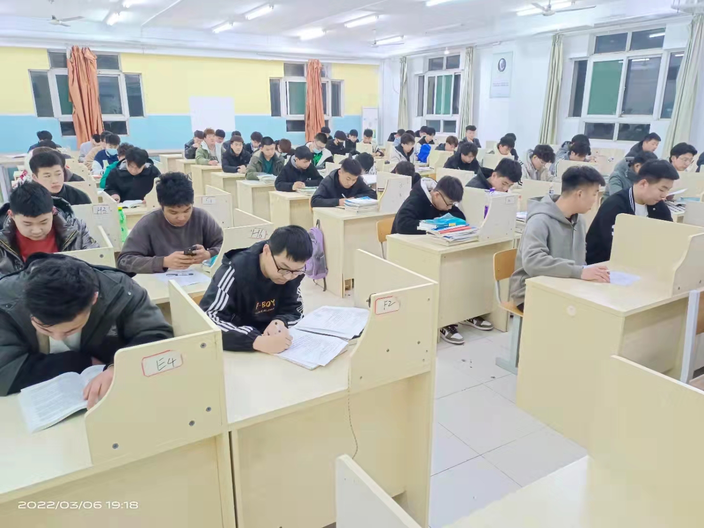 ɽ�|���������W(xu��)У2022�꼼����Ӗ(x��n)�_ʼ����