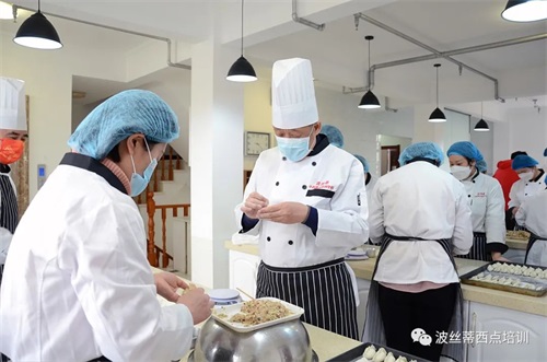 ���������ӡ������z��ꐼt��У�L��������ʿһ�О���^(q��)һ�������ˆT��ȥ�������ˮ���