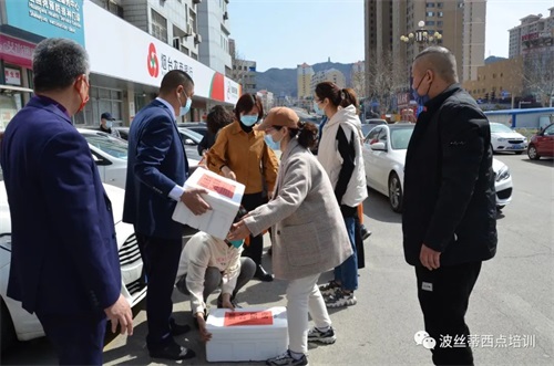 ��ů���ߡ��������z��ꐼt��У�L(zh��ng)��������ʿ����^(q��)���t(y��)�o(h��)��������־Ը����ȥ���c(di��n)����������~���¾���ɐ۵��ˣ�