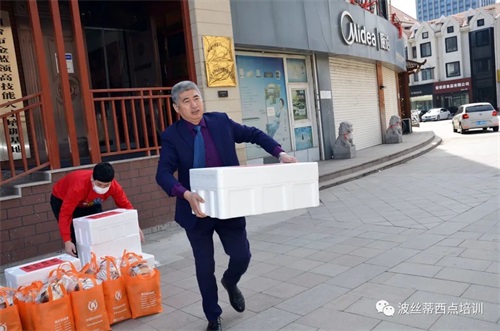 ��ů���ߡ��������z��ꐼt��У�L(zh��ng)��������ʿ����^(q��)���t(y��)�o(h��)�����ߡ�־Ը����ȥ���c(di��n)����������~���¾���ɐ۵�����