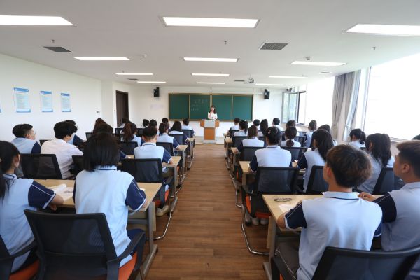 ����ꖹ��I(y��)�еȌ��I(y��)�W(xu��)У������᣿