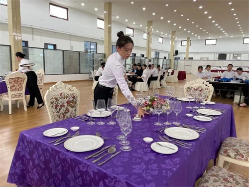 �����`���ƴ�������p�_��(bi��o)��ɽ�|ʡ�H���̘I(y��)�W(xu��)У�_չ��ĩ���������_��(bi��o)���