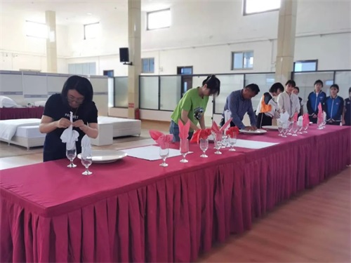 �����`���ƴ�������p�_��(bi��o)��ɽ�|ʡ�H���̘I(y��)�W(xu��)У�_չ��ĩ���������_��(bi��o)���